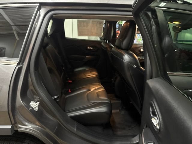2021 Jeep Cherokee Latitude Lux