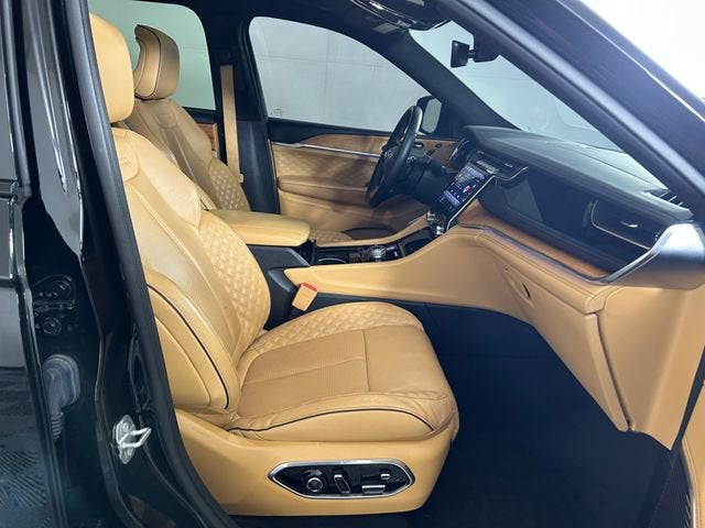 2022 Jeep Grand Cherokee Summit Reserve