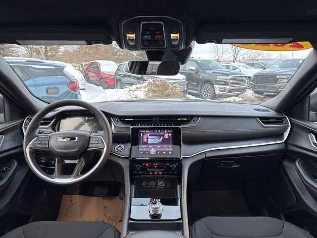 2025 Jeep Grand Cherokee L Laredo X