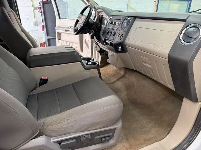 2009 Ford Super Duty F-250 SRW XL