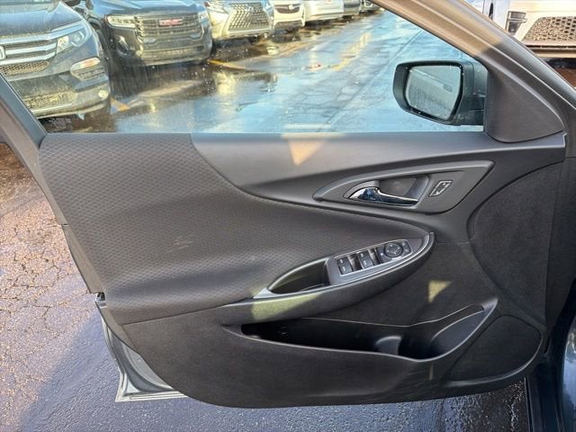 2021 Chevrolet Malibu LS