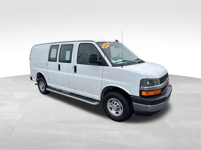 2024 Chevrolet Express Cargo 2500 WT