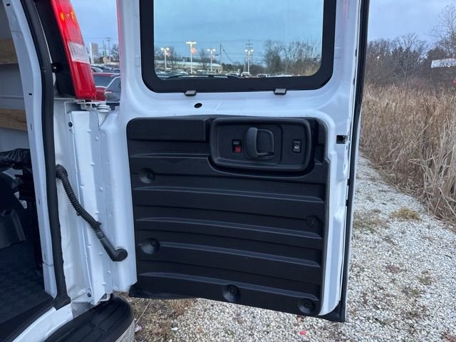 2024 Chevrolet Express Cargo 2500 WT