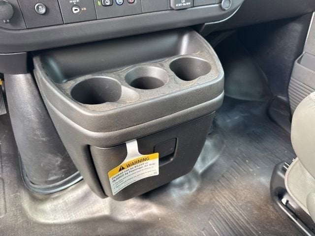 2025 GMC Savana Cutaway 3500 1WT