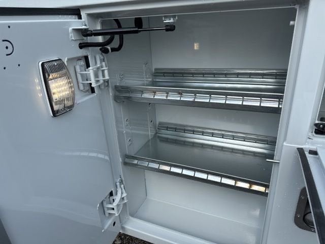 2025 GMC Savana Cutaway 3500 1WT