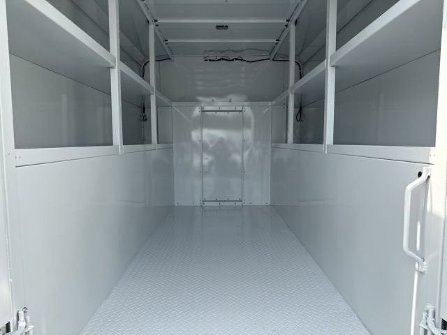 2025 GMC Savana Cutaway 3500 1WT