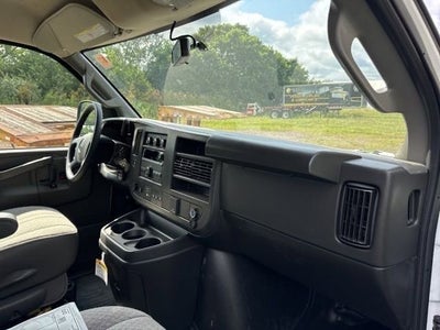 2025 GMC Savana Cutaway 3500 1WT