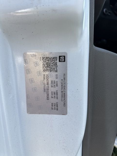 2025 GMC Savana Cutaway 3500 1WT