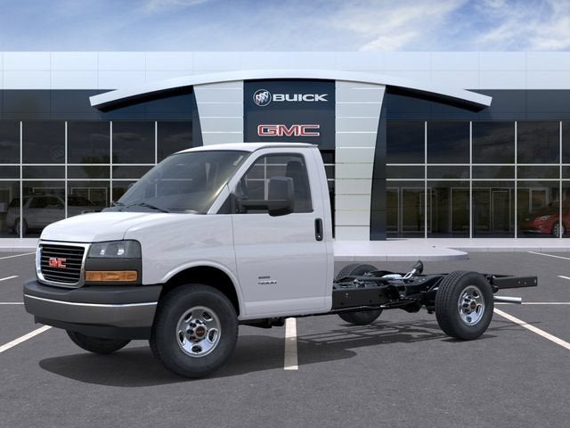2026 GMC Savana Cutaway 3500 1WT