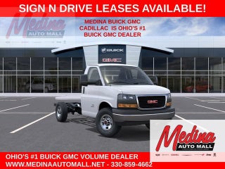 2026 GMC Savana Cutaway 3500 1WT