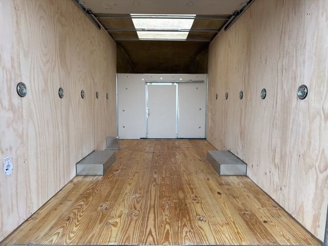 2025 GMC Savana Cutaway 3500 1WT