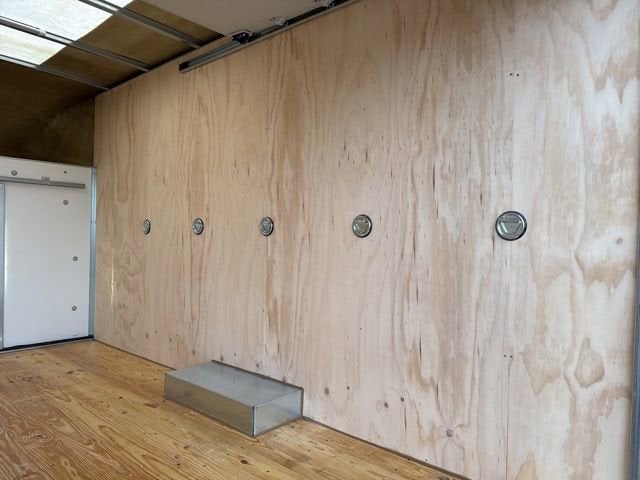 2025 GMC Savana Cutaway 3500 1WT