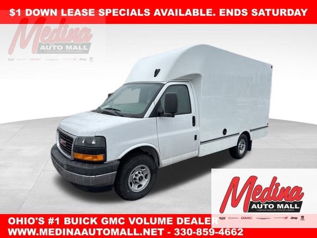 2025 GMC Savana Cutaway 3500 1WT