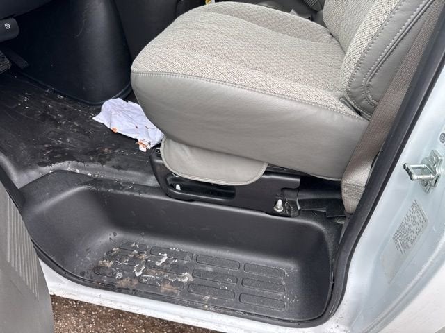 2025 GMC Savana Cutaway 3500 1WT