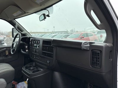 2025 GMC Savana Cutaway 3500 1WT