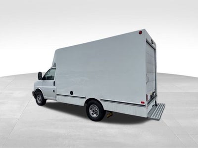 2025 GMC Savana Cutaway 3500 1WT