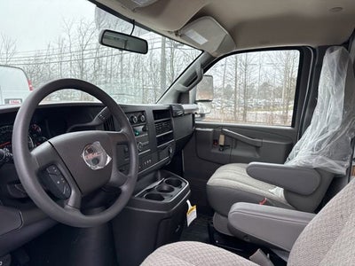2025 GMC Savana Cutaway 3500 1WT