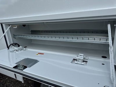 2025 GMC Savana Cutaway 3500 1WT