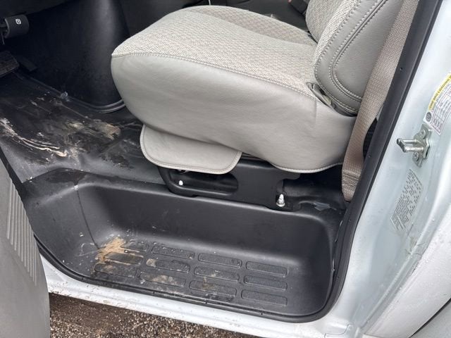 2025 GMC Savana Cutaway 3500 1WT