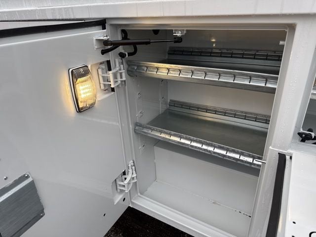 2025 GMC Savana Cutaway 3500 1WT