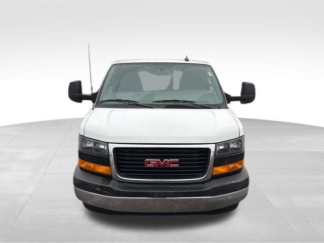 2025 GMC Savana Cutaway 3500 1WT