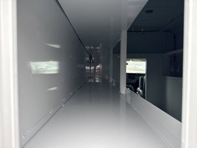 2025 GMC Savana Cutaway 3500 1WT