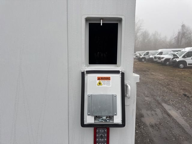 2025 GMC Savana Cutaway 3500 1WT