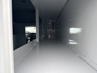 2025 GMC Savana Cutaway 3500 1WT