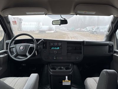 2025 GMC Savana Cutaway 3500 1WT