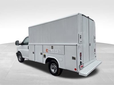 2025 GMC Savana Cutaway 3500 1WT