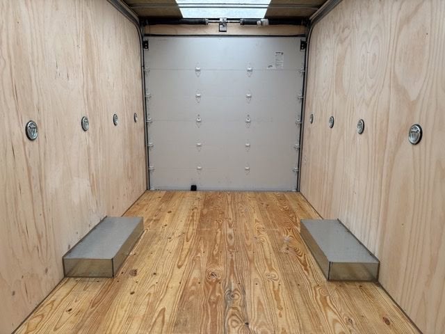 2025 GMC Savana Cutaway 3500 1WT