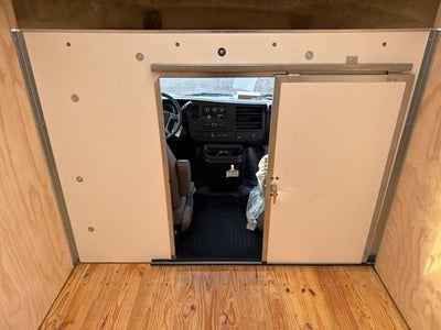 2025 GMC Savana Cutaway 3500 1WT