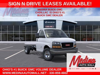 2026 GMC Savana Cutaway 3500 1WT