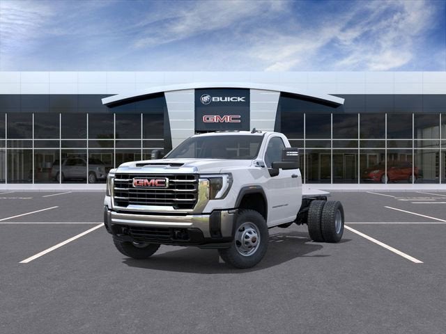 2025 GMC Sierra 3500 HD Chassis Cab Pro