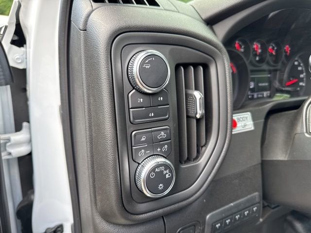 2025 GMC Sierra 3500 HD Chassis Cab Pro