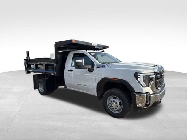 2026 GMC Sierra 3500 HD Chassis Cab Pro