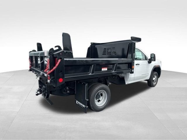2025 GMC Sierra 3500 HD Chassis Cab Pro
