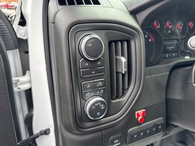 2025 GMC Sierra 3500 HD Chassis Cab Pro