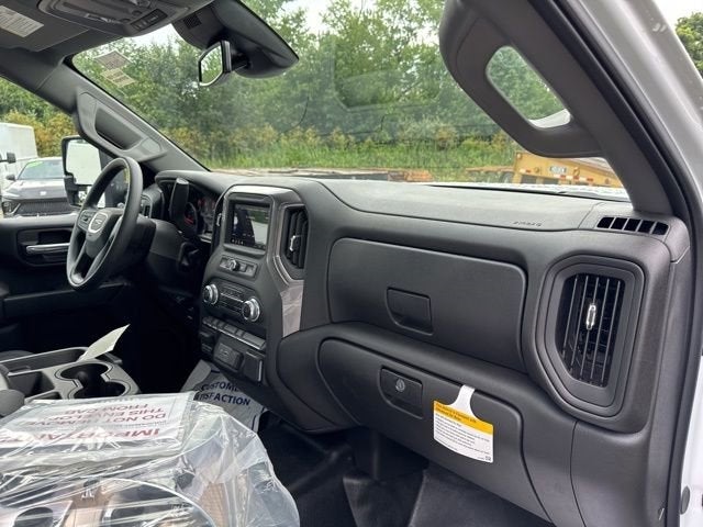 2025 GMC Sierra 3500 HD Chassis Cab Pro