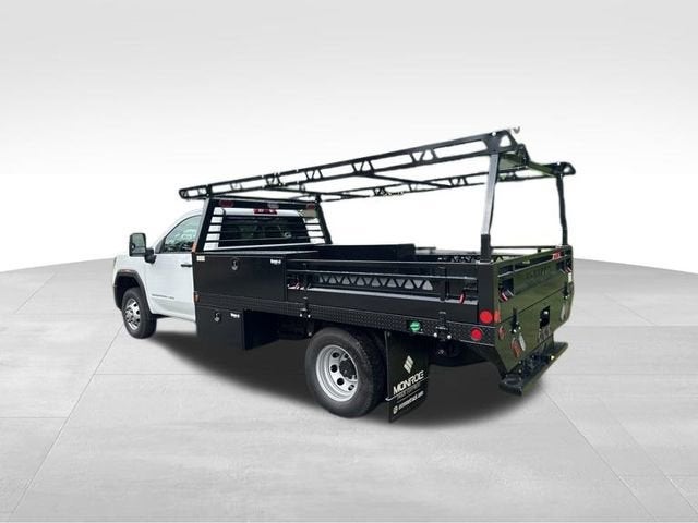 2025 GMC Sierra 3500 HD Chassis Cab Pro