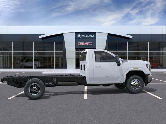 2026 GMC Sierra 3500 HD Chassis Cab SLE