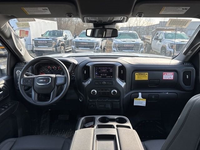 2025 GMC Sierra 3500 HD Chassis Cab Pro