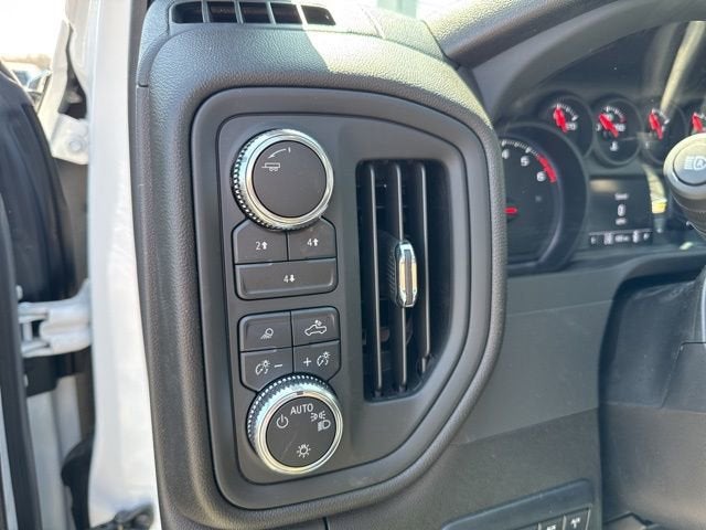 2025 GMC Sierra 3500 HD Chassis Cab Pro