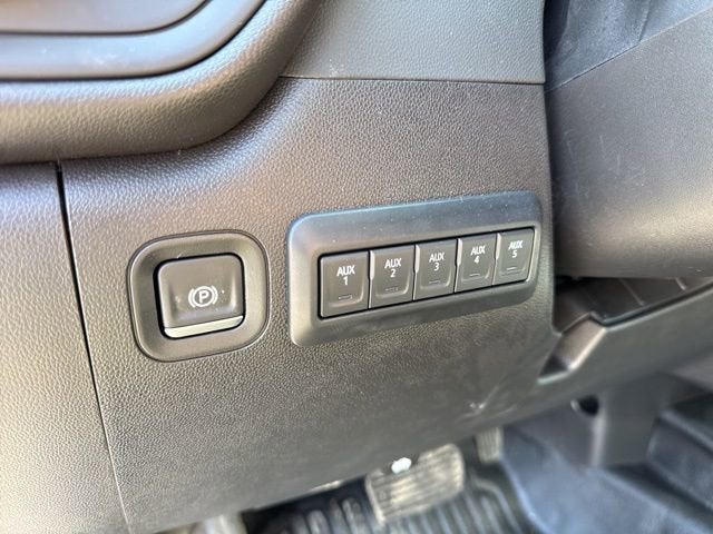 2025 GMC Sierra 3500 HD Chassis Cab Pro