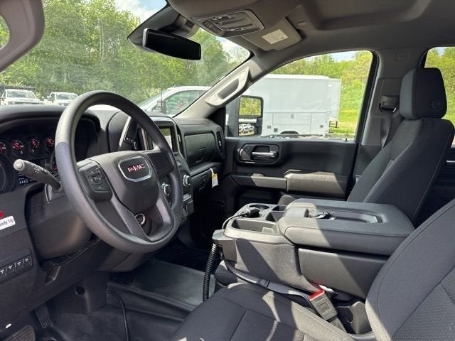 2025 GMC Sierra 3500 HD Chassis Cab Pro