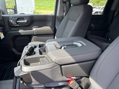 2025 GMC Sierra 3500 HD Chassis Cab Pro