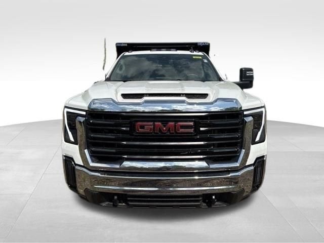 2025 GMC Sierra 3500 HD Chassis Cab Pro