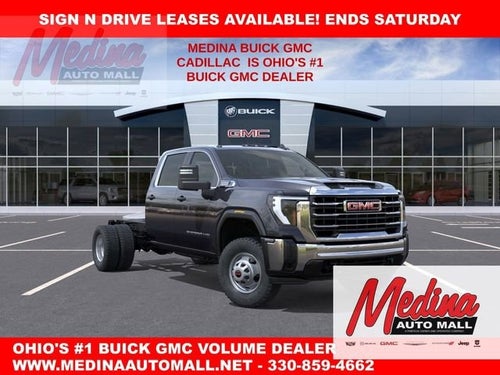 2025 GMC Sierra 3500 HD Chassis Cab Pro