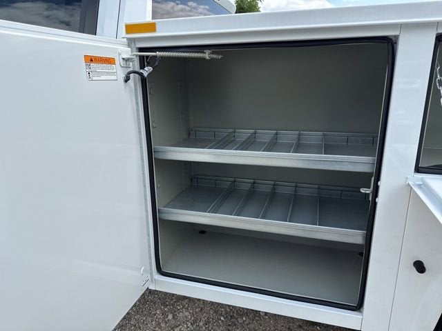 2025 GMC Sierra 3500 HD Chassis Cab Pro