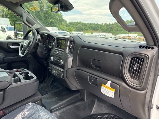 2025 GMC Sierra 3500 HD Chassis Cab Pro